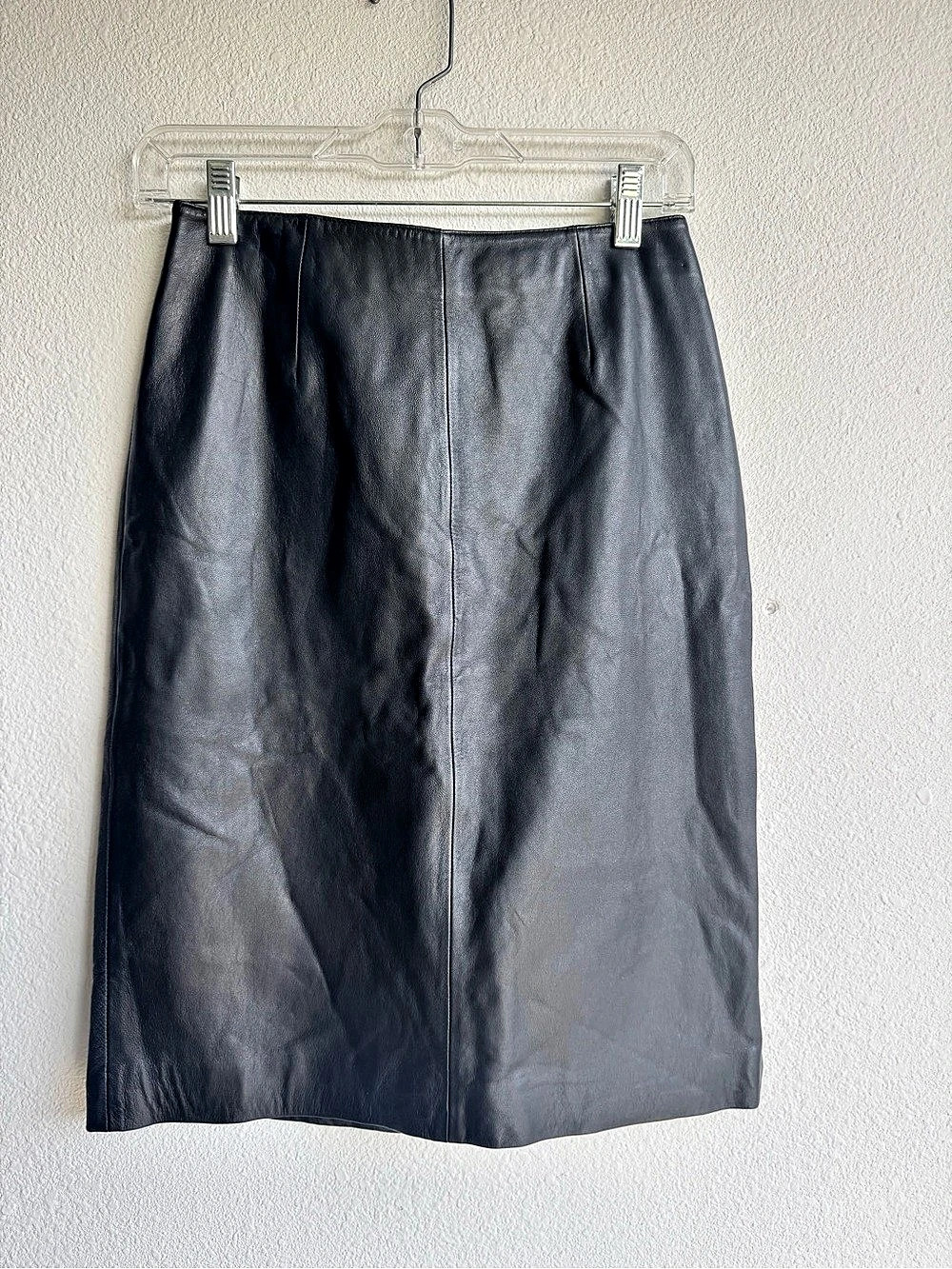 Hillard & Hanson Leather Pencil Skirt in Black